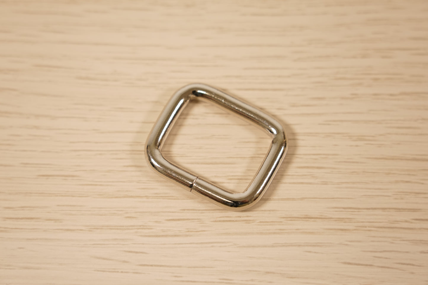 Anello Rettangolare in Metallo