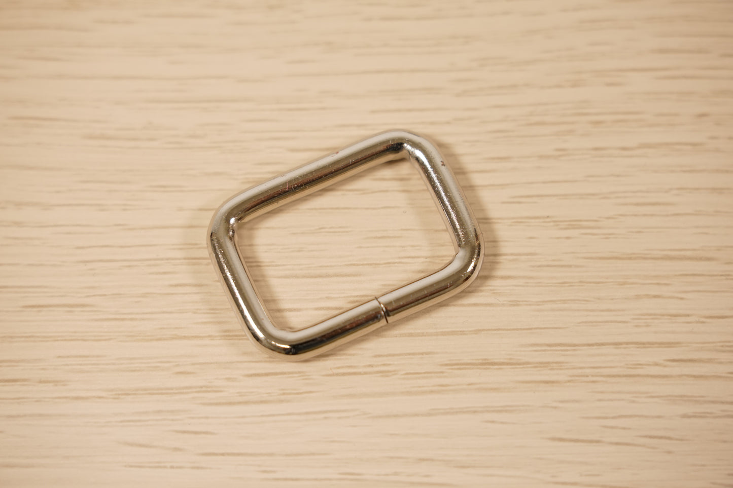 Anello Rettangolare in Metallo