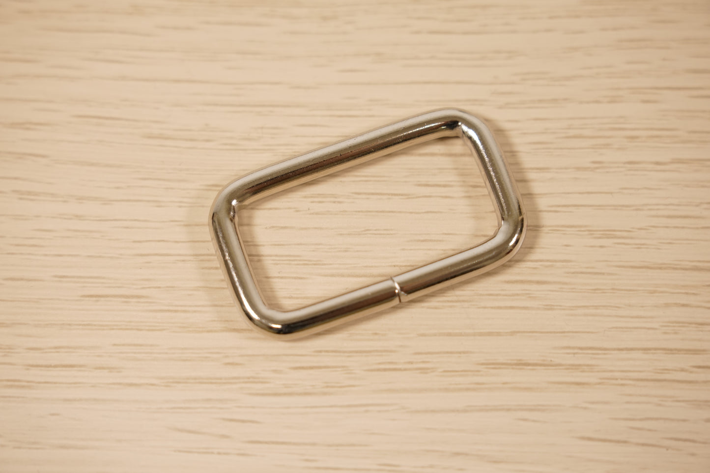 Anello Rettangolare in Metallo