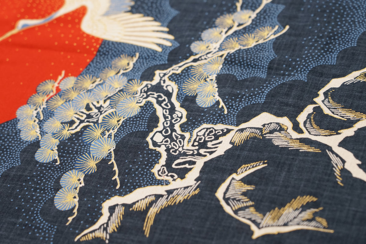 Muraito Tapestry – Gru & Sole